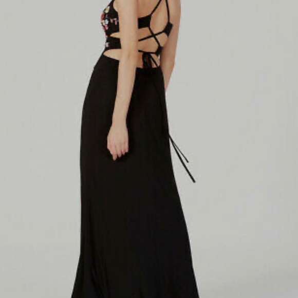 Long slit dress. New with tags. Perfect condition. - Picture 3 of 4